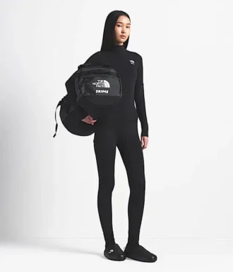 Bolsa de viaje Base Camp de The North Face X SKIMS – Pequeña Bolsa de viaje Base Camp de The North Face X SKIMS – Pequeña