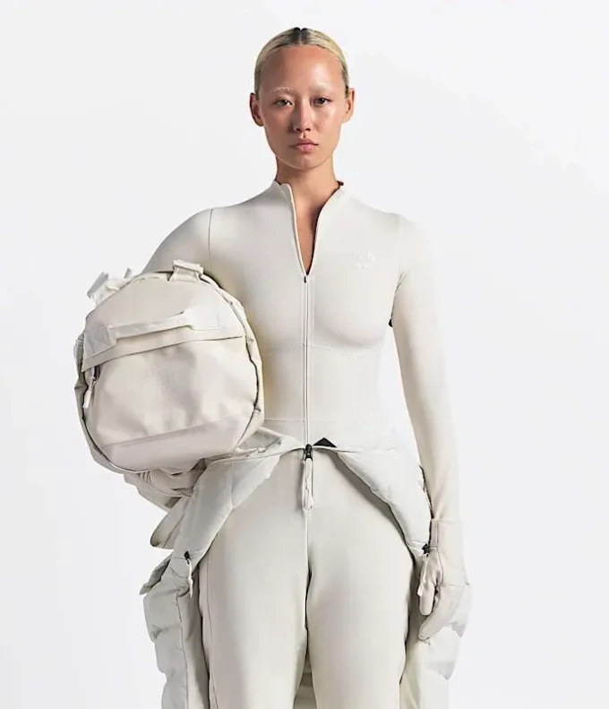 Bolsa de viaje Base Camp de The North Face X SKIMS – Pequeña Bolsa de viaje Base Camp de The North Face X SKIMS – Pequeña