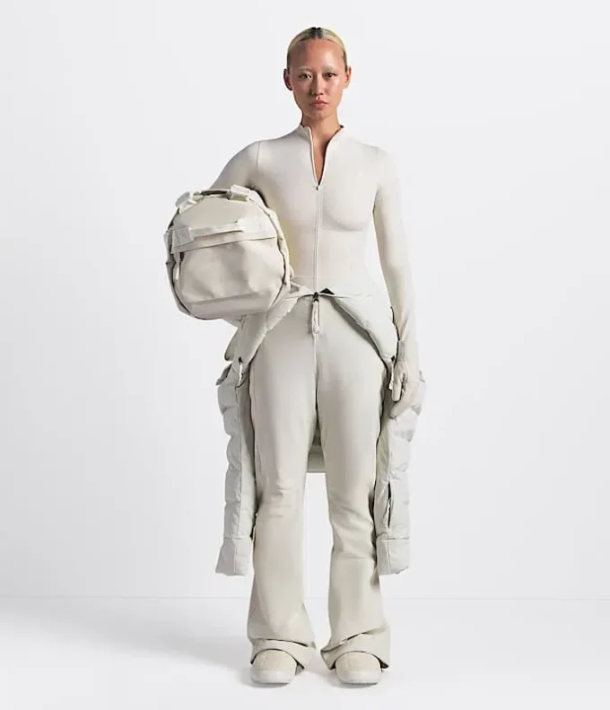 Bolsa de viaje Base Camp de The North Face X SKIMS – Pequeña Bolsa de viaje Base Camp de The North Face X SKIMS – Pequeña