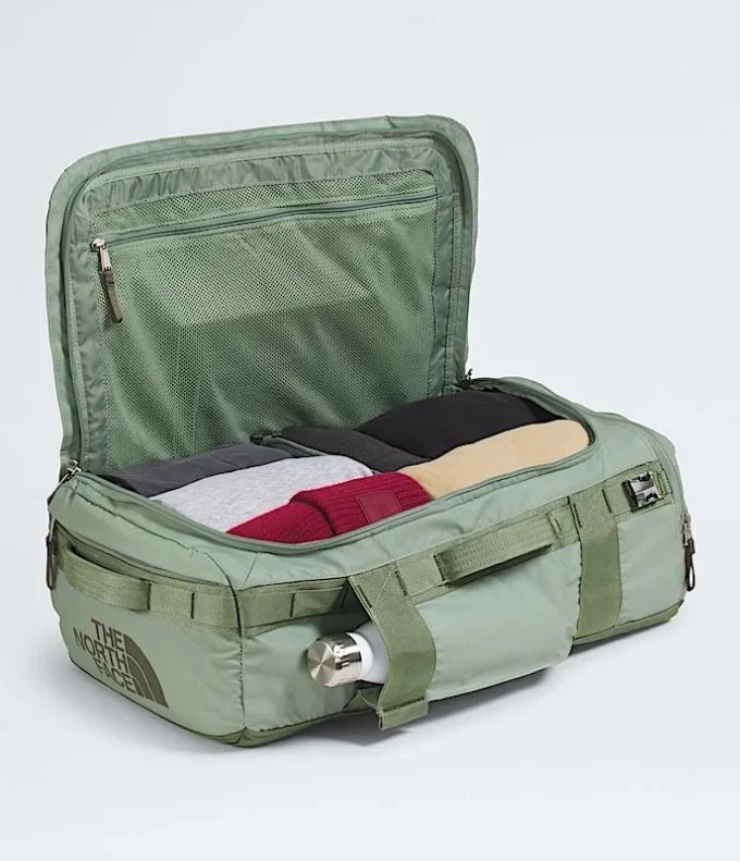 Bolsa de viaje Base Camp Voyager — 32 l