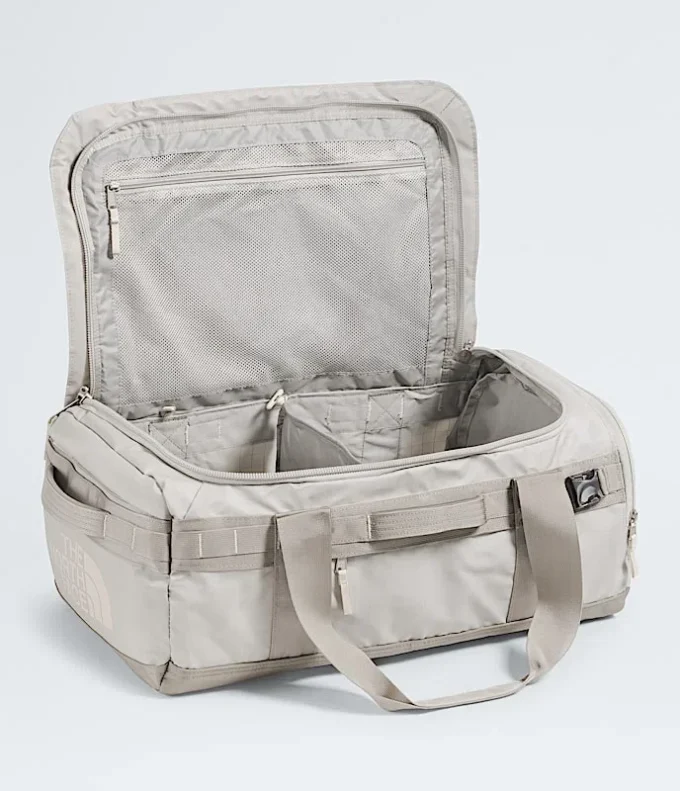 Bolsa de viaje Base Camp Voyager — 42 l