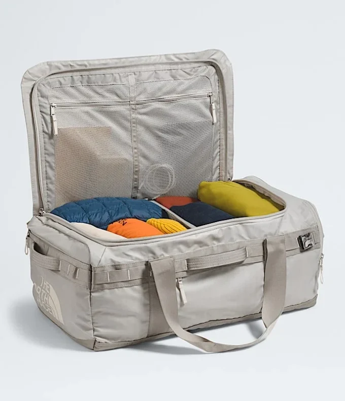 Bolsa de viaje Base Camp Voyager — 62 l
