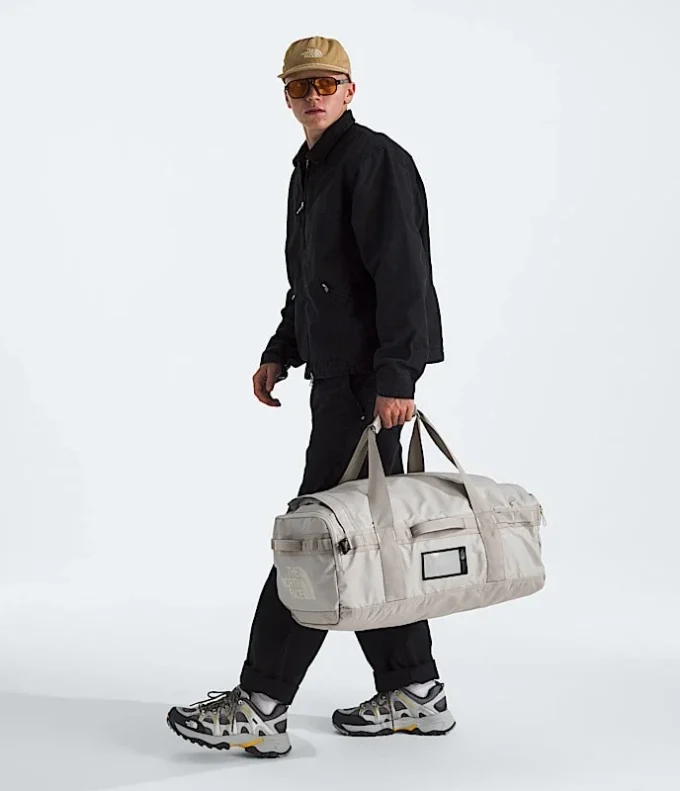 Bolsa de viaje Base Camp Voyager — 62 l