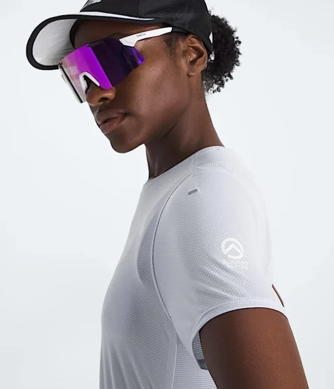 Camiseta de manga corta Summit Series High Trail para mujer