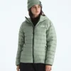 Chaqueta clásica con capucha para mujer Chaqueta clásica con capucha para mujer