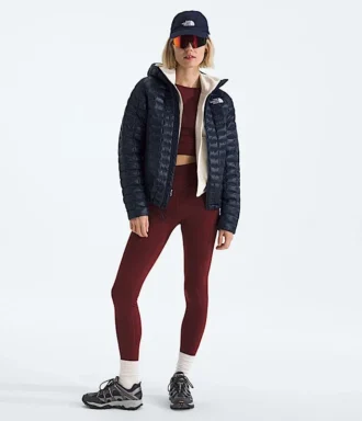 Chaqueta con capucha THERMOBALL™ para mujer