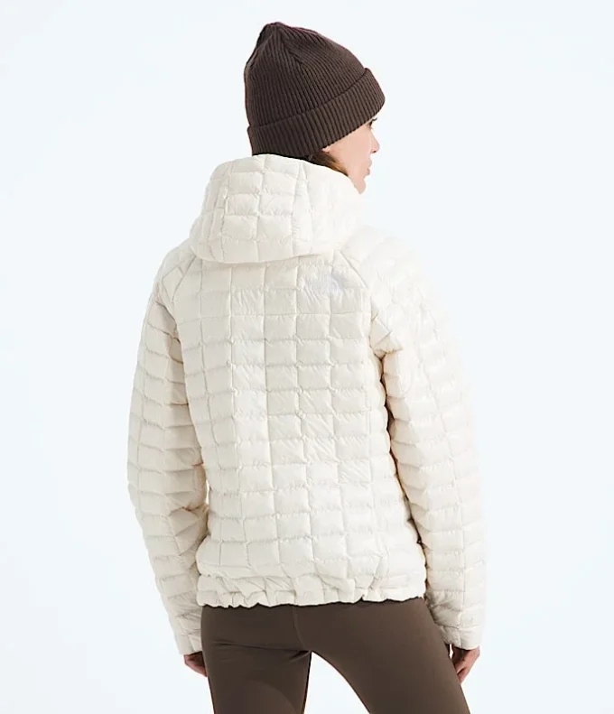Chaqueta con capucha THERMOBALL™ para mujer