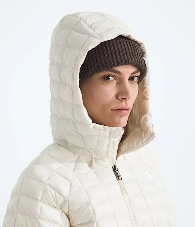 Chaqueta con capucha THERMOBALL™ para mujer