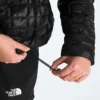 Chaqueta con capucha THERMOBALL™ para mujer