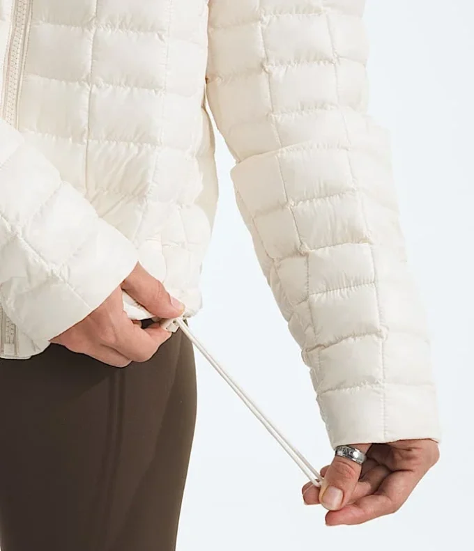 Chaqueta con capucha THERMOBALL™ para mujer