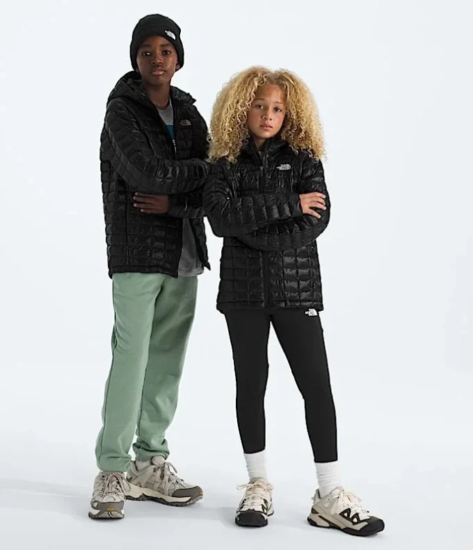Chaqueta con capucha THERMOBALL™ para niño y niña