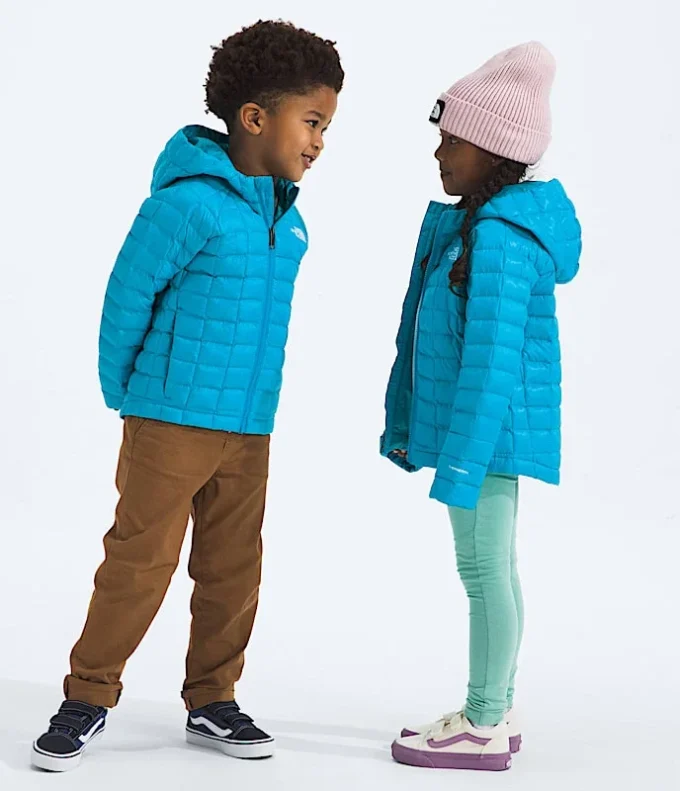 Chaqueta con capucha THERMOBALL™ para niños