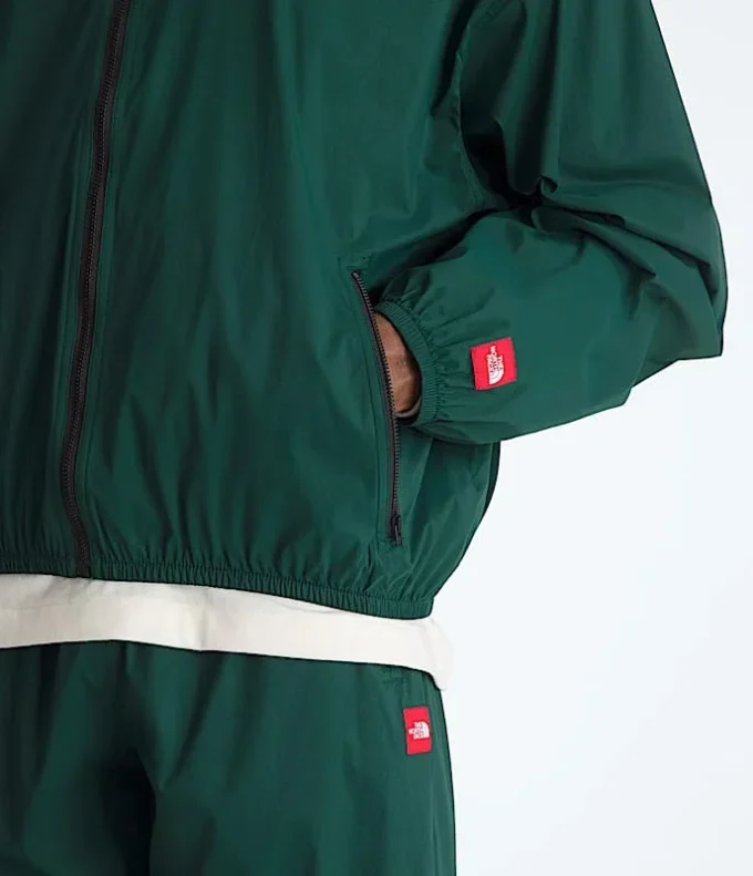 Chaqueta cortavientos con capucha plegable TNF™ Red Box para hombre Chaqueta cortavientos con capucha plegable TNF™ Red Box para hombre