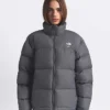 Chaqueta Nuptse 1996 de The North Face X SKIMS Chaqueta Nuptse 1996 de The North Face X SKIMS