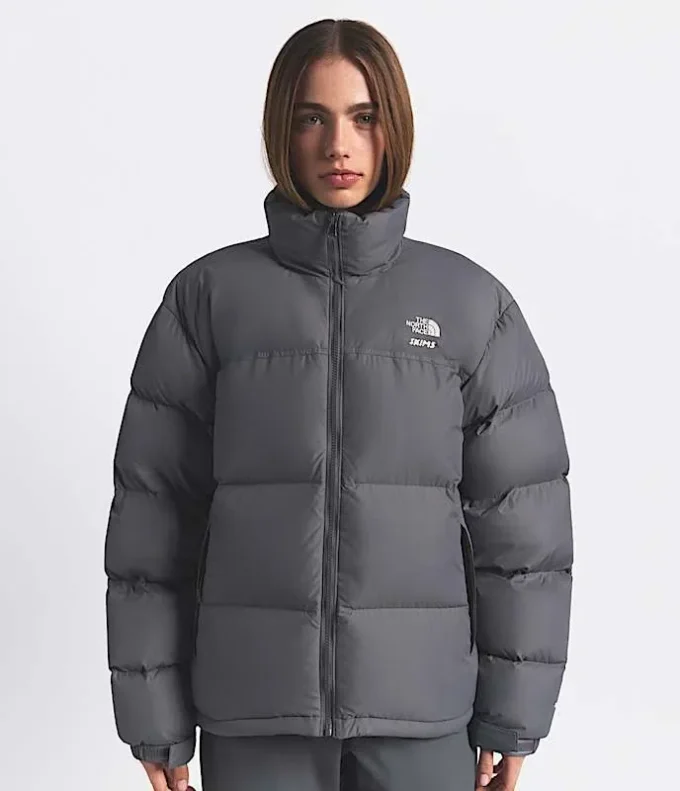 Chaqueta Nuptse 1996 de The North Face X SKIMS Chaqueta Nuptse 1996 de The North Face X SKIMS
