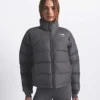 Chaqueta retro Nuptse 2000 para mujer de The North Face X SKIMS Chaqueta retro Nuptse 2000 para mujer de The North Face X SKIMS