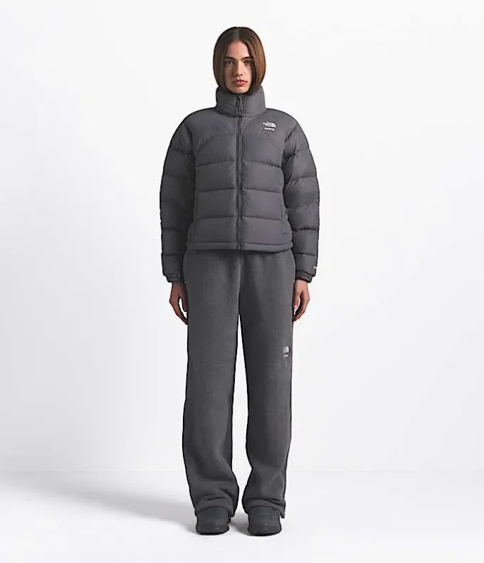 Chaqueta retro Nuptse 2000 para mujer de The North Face X SKIMS Chaqueta retro Nuptse 2000 para mujer de The North Face X SKIMS