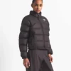 Chaqueta retro Nuptse 2000 para mujer de The North Face X SKIMS Chaqueta retro Nuptse 2000 para mujer de The North Face X SKIMS