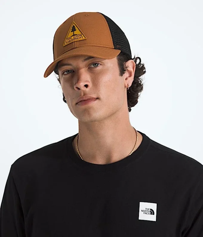 Gorra Mudder Trucker con gráfico