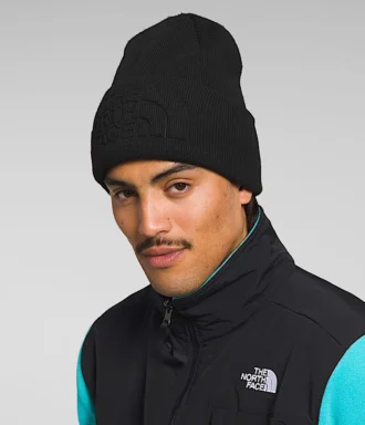 Gorro urbano con relieve