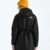Parka con capucha THERMOBALL™ para mujer