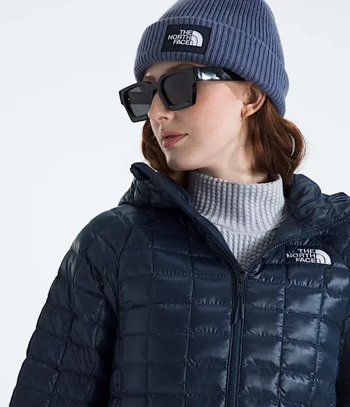 Parka con capucha THERMOBALL™ para mujer