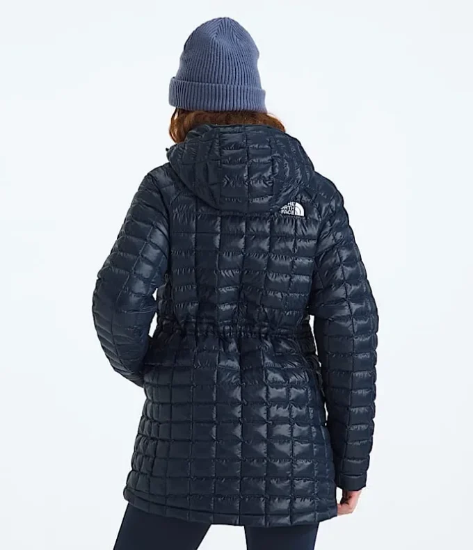 Parka con capucha THERMOBALL™ para mujer
