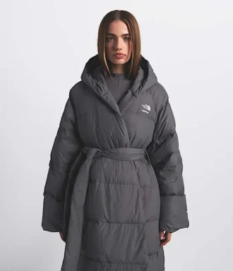 Parka envolvente Nuptse para mujer de The North Face X SKIMS