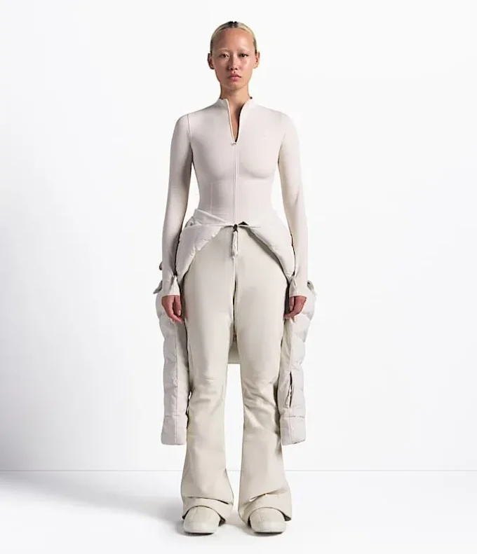 The North Face X SKIMS Traje de una pieza Off The Clock para mujer The North Face X SKIMS Traje de una pieza Off The Clock para mujer